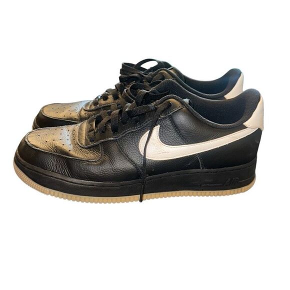 Nike Air Force 1 Low size men’s 10.5 Sneaker Black White gum sole - Picture 1 of 7